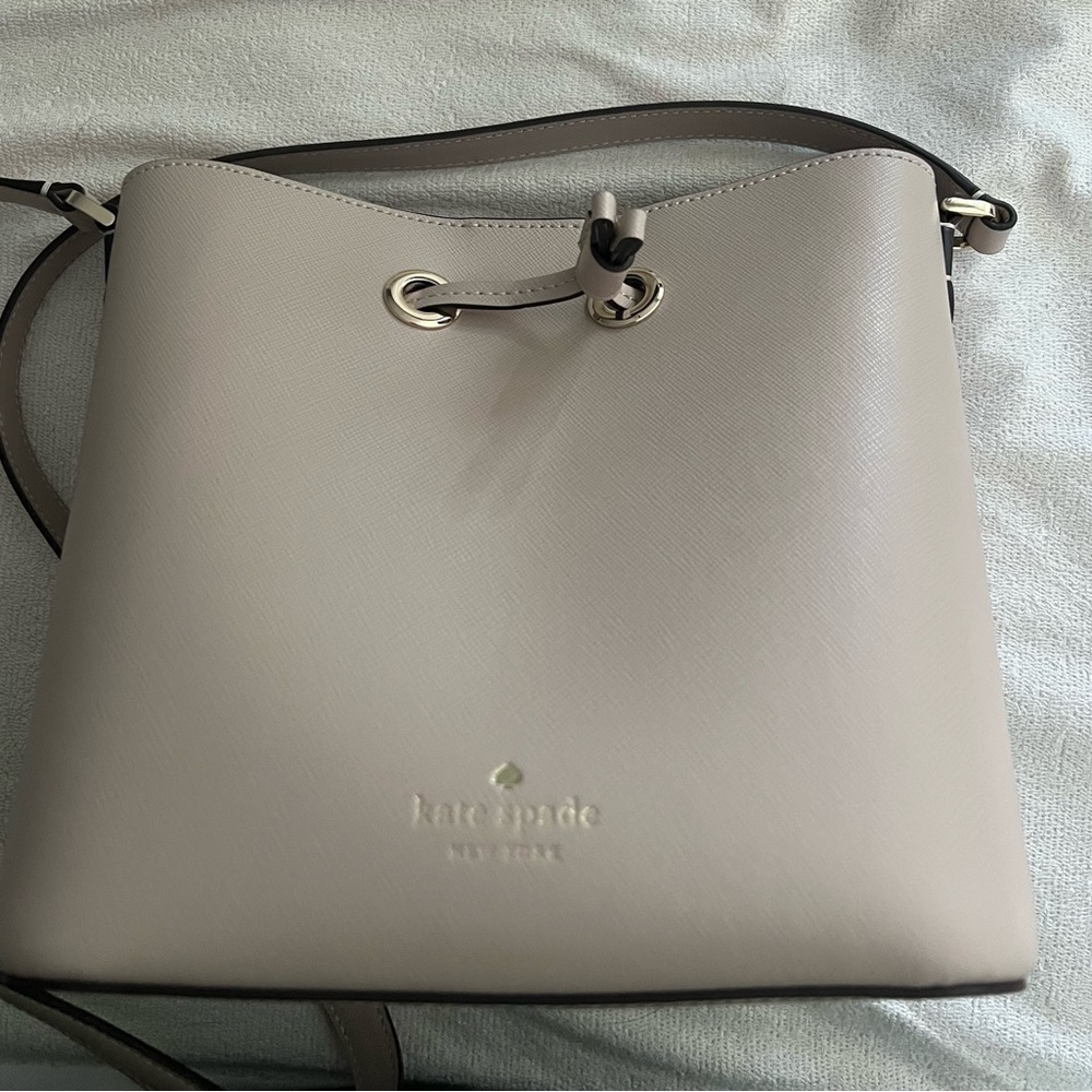 Kate Spade Sadie Saffiano Leather Bucket Bag NWOT